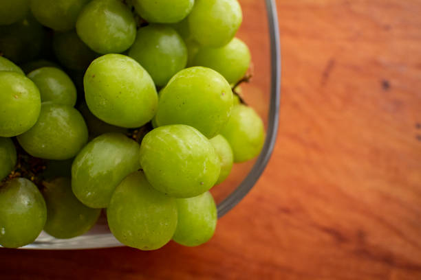 Deliciousgrapes in a glass bowl 8