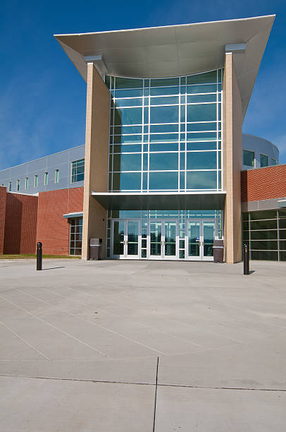 istock Entrance of a modern building 121093681