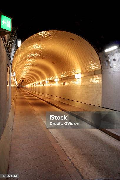 Tunnel - Fotografie stock e altre immagini di Arcata - Arcata, Astratto, Attrezzatura per illuminazione