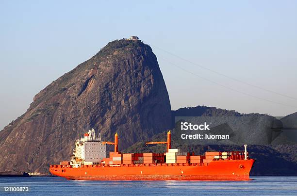 Photo libre de droit de Bateau Cargo Arrivée À Rio De Janeiro banque d'images et plus d'images libres de droit de Navire - Navire, Rio de Janeiro, Activité commerciale