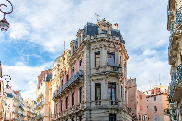 Béziers in France, colorful houses Béziers in France, colorful houses, typical facades in the old center beziers stock pictures, royalty-free photos & images