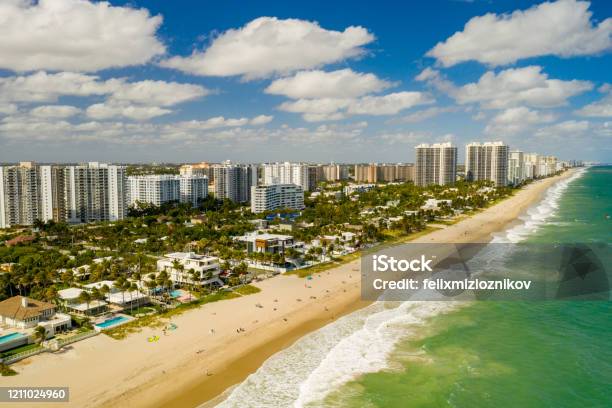 Fort Lauderdale Beach Galt Ocean Mile Stock Photo - Download Image Now - Sea, Beach, Blue