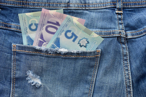 istock Canadian Money Close Up 1211032498