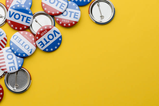 vote election badge button for 2020 background, vote usa 2020 - vote button imagens e fotografias de stock