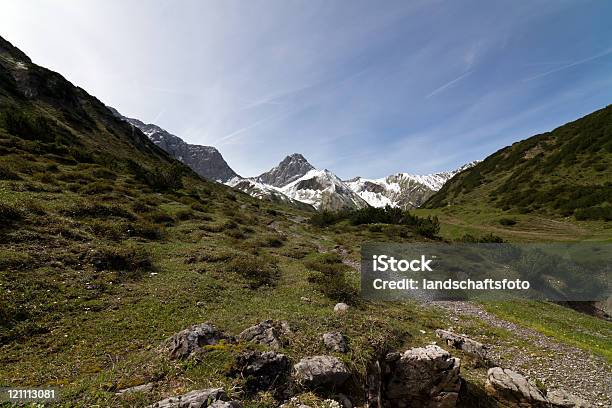 Alpine Hiking E Trail - Fotografie stock e altre immagini di Alpi - Alpi, Ambientazione esterna, Austria