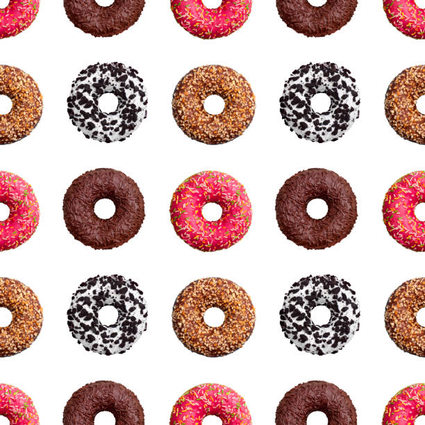 Seamless pattern different colorful donuts on white background isolated top view, donut repeating ornament, bagels wallpaper, sweet cakes texture, dessert trendy print, chocolate biscuit art backdrop patrón sin costuras diferentes donuts coloridos en fondo blanco aislado vista superior, donut repitiendo ornamento, bagels fondo de pantalla, textura de pasteles dulces, impresión de moda postre, arte de galleta de chocolate telón de fondo