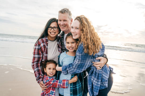 istock Choosing your family vacation 1211144375