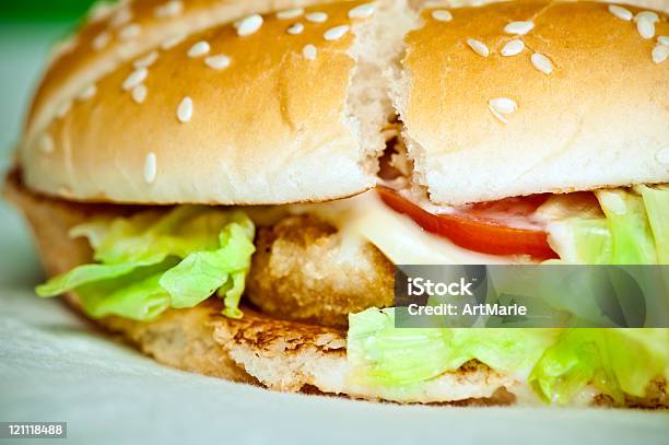 Hamburger - Fotografie stock e altre immagini di Alimentazione non salutare - Alimentazione non salutare, Alla griglia, Ambientazione tranquilla