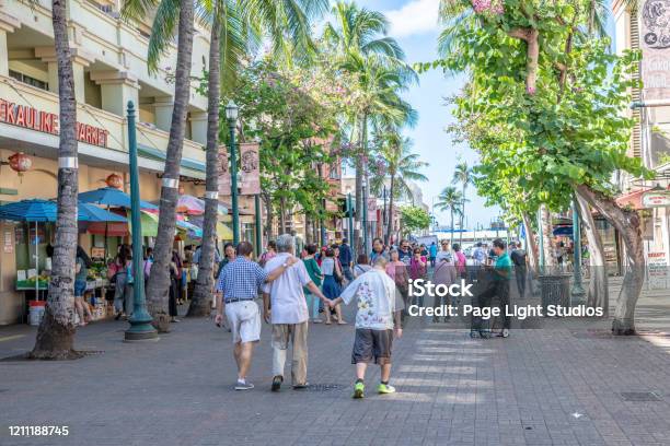 Family Explores Chinatown In Honolulu Stock Photo - Download Image Now - Chinatown, Honolulu, Hawaii Islands