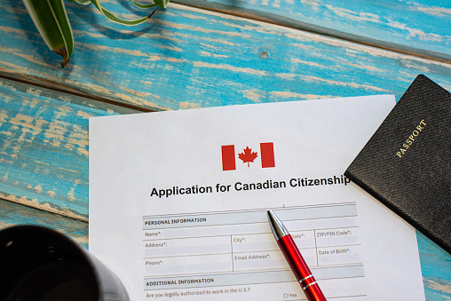 Solicitud de ciudadanía canadiense photo