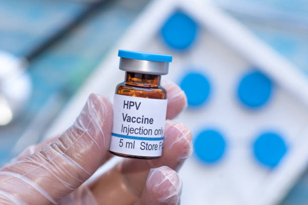 Human papillomavirus HPV vaccine vial Illustrative picture of human papillomavirus HPV vaccine cervical cancer photos stock pictures, royalty-free photos & images