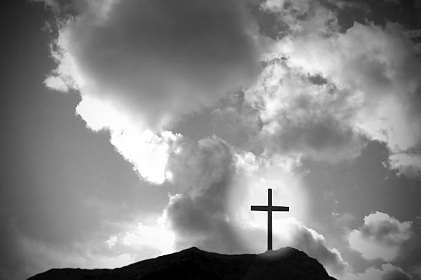 istock Cross on Hill in Black and White 121126016
