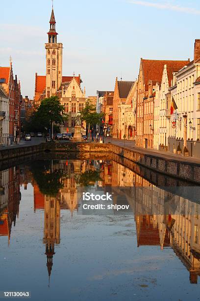 Jan Van Eyckplein - zdjęcia stockowe i więcej obrazów Architektura - Architektura, Belgia, Beneluks