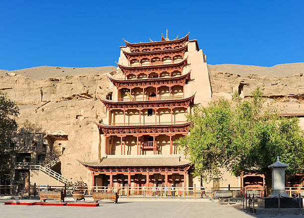 mogao grutas de china - dunhuang fotografías e imágenes de stock