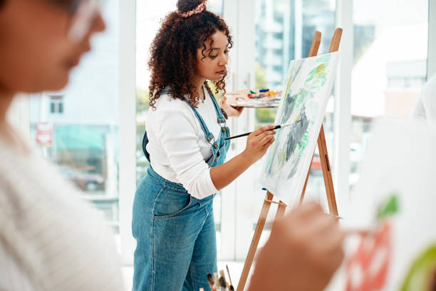 istock Connecting with my art on a deeper level 1211337816
