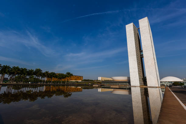 brazilian national congress - national congress building imagens e fotografias de stock