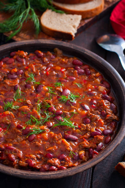 istock Chili con carne, traditional Mexican dish with beef and beans, selective focus 1211350741