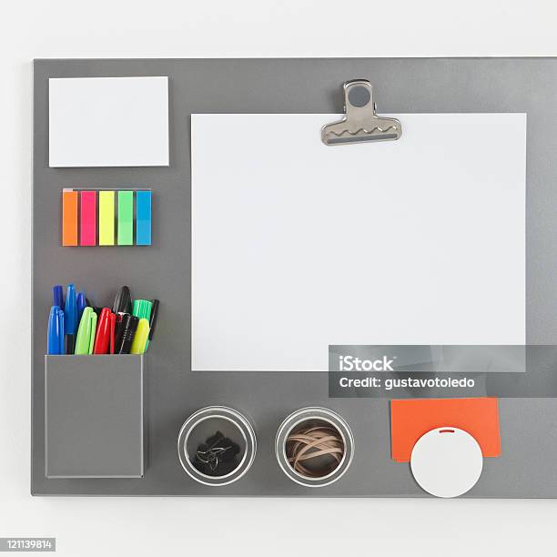 グレイの磁気ボード - 磁石のストックフォトや画像を多数ご用意 - 磁石, 伝言板, 壁