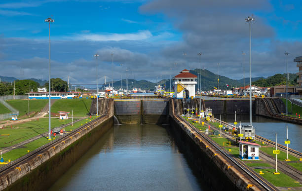 파나마 운하 미라플로레스 락스 - panama canal panama canal construction 뉴스 사진 이미지