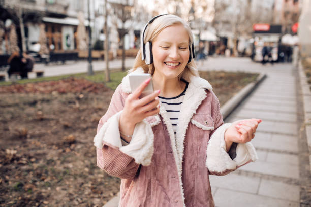 istock Music makes people happy 1211444788