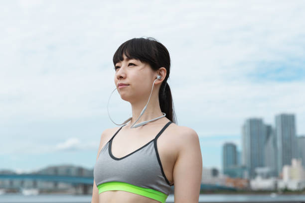 istock Young woman doing sport 1211503261