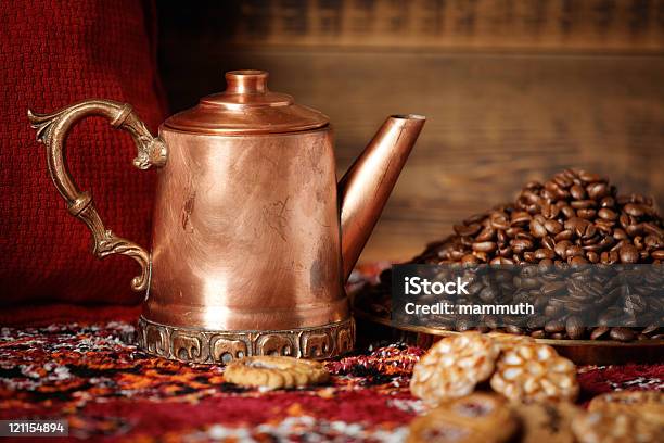 Caffè Still Life - Fotografie stock e altre immagini di Bollitore - Bollitore, Rame - Metallo, Antico - Vecchio stile