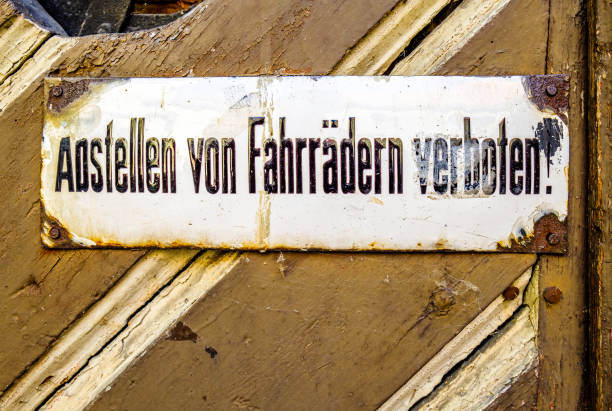 istock no bike sign 1211550154