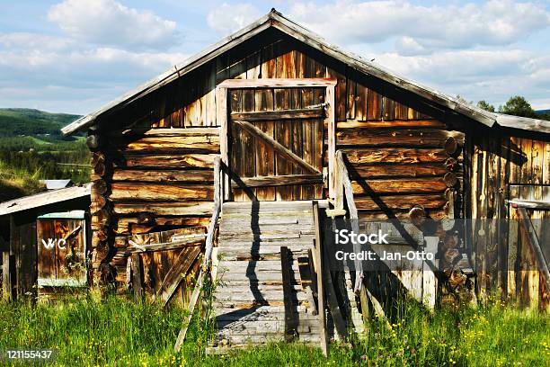 Norwegische Shack Mit Toilette Stockfoto und mehr Bilder von Agrarbetrieb - Agrarbetrieb, Architektur, Bauernhaus