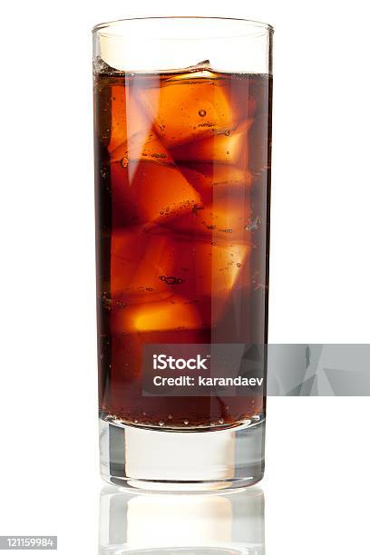 Foto de Cola Em Copo Highball e mais fotos de stock de Alimentação Não-saudável - Alimentação Não-saudável, Bebida, Bolha - Estrutura física