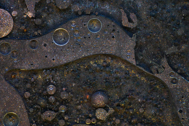 istock Color Oil Bubbles 1211624225