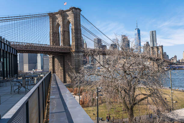 istock Viewing site of Brooklyn Bridge 1211631931