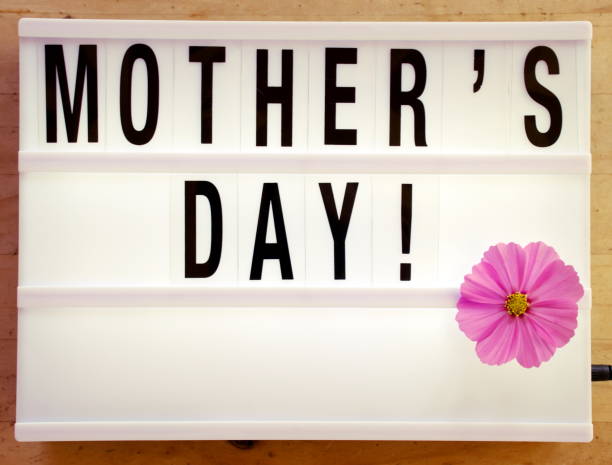 istock Mother's Day in Light Box Trend 1211642709