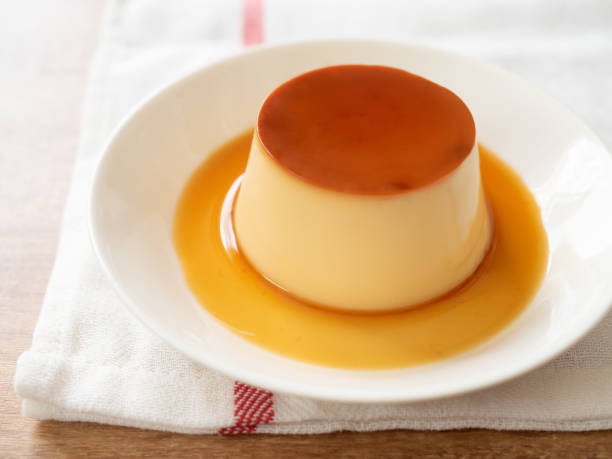 delicious homemade creme caramel dessert - japanese maple imagens e fotografias de stock