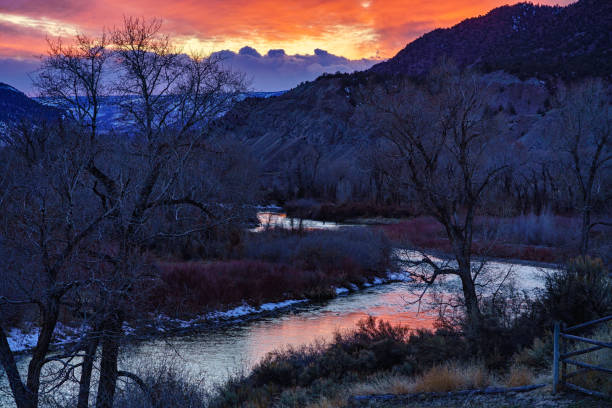 istock Eagle River Gypsum Colorado Sunset Landscape 1211685707