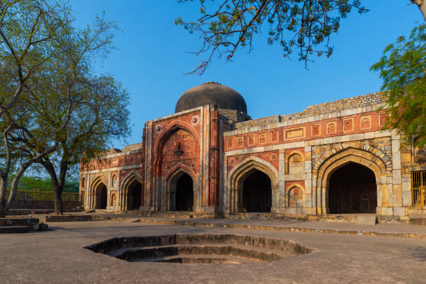 istock Jamali Kamali Mosque, New Delhi, India 1211711825