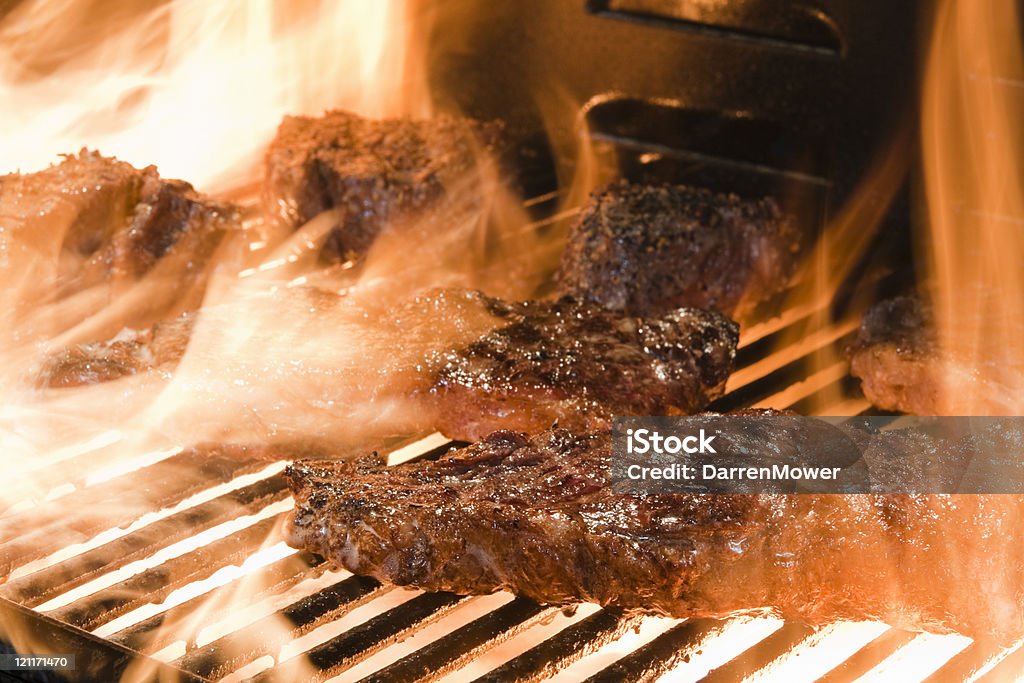 Grillades de Steaks - Photo de Barbecue libre de droits