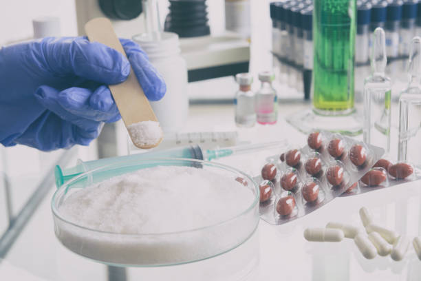 istock Placebo pills and injection 1211737909