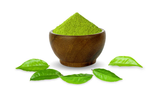 powder green tea in small bowl and green tea leaf on white and clipping path - footpath small green white imagens e fotografias de stock