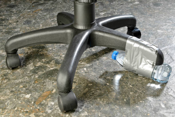 Lifehacks, Wrapping Water Bottle to Fix Broken Office Chair
