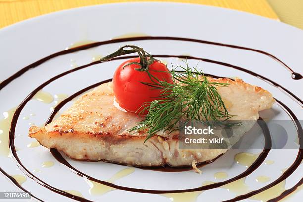 Foto de Filé De Salmão Truta e mais fotos de stock de Vinagre balsâmico - Vinagre balsâmico, Salmão - Peixe, Peixe