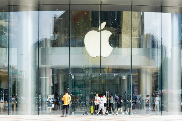 Apple flag-store at Wangfujing Beijing,CHINA - 
July 11, 2019: Apple flag-store at Wangfujing Beijing. wangfujing stock pictures, royalty-free photos & images