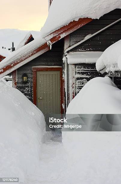 Neve Coperto Sci Cabina - Fotografie stock e altre immagini di Norvegia - Norvegia, Stazione sciistica, Ambientazione esterna