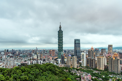 Looking at the Taipei skyline from Xiangshan Mountain in Xinyi District, Taipei City.