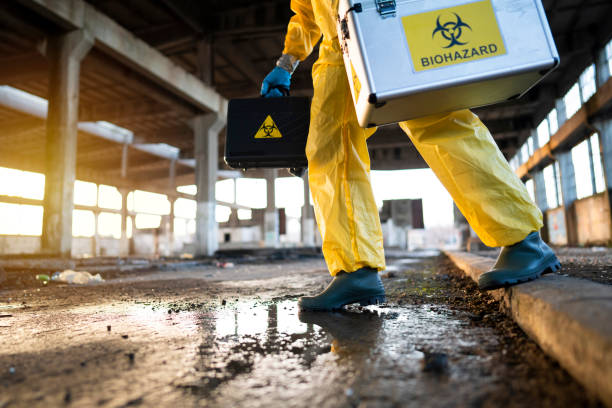 istock Entering his dangerous workplace carefully 1211802830