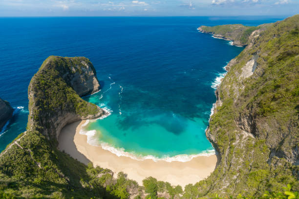 istock Kelingking beach, Nusa Penida 1211846605