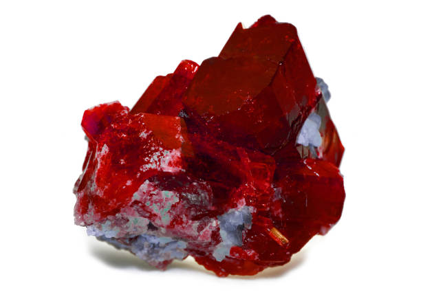 szorstki czerwony rubin i diamenty kryształy kamieni szlachetnych - precious gem rough stone amethyst zdjęcia i obrazy z banku zdjęć