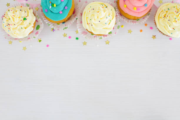 cupcake border - cupcake cake birthday candy imagens e fotografias de stock