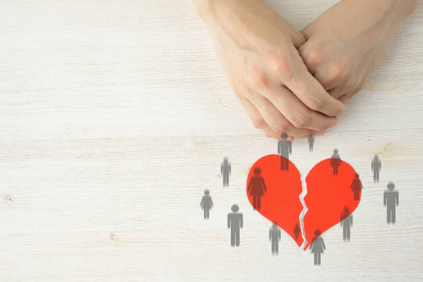 人間関係の問題による失恋 - パニック障害 日本人 ストックフォトと画像