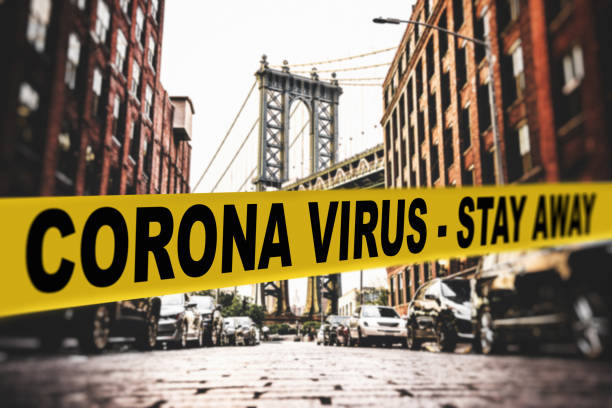 quarentena do vírus corona em nova york - overcast day new york city manhattan - fotografias e filmes do acervo