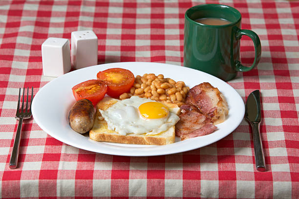 pequeno almoço inglês completo - english tomato imagens e fotografias de stock